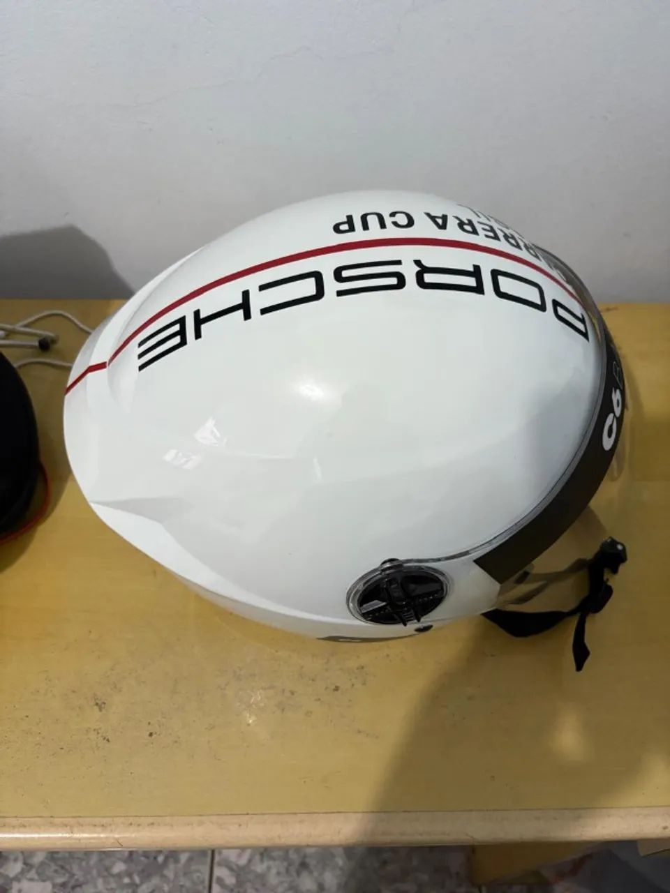Capacete Porsche Cup 2024 - Foto 3