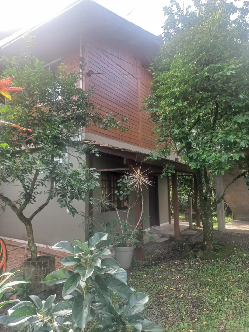 CASA COM 2 DORMITÓRIOS