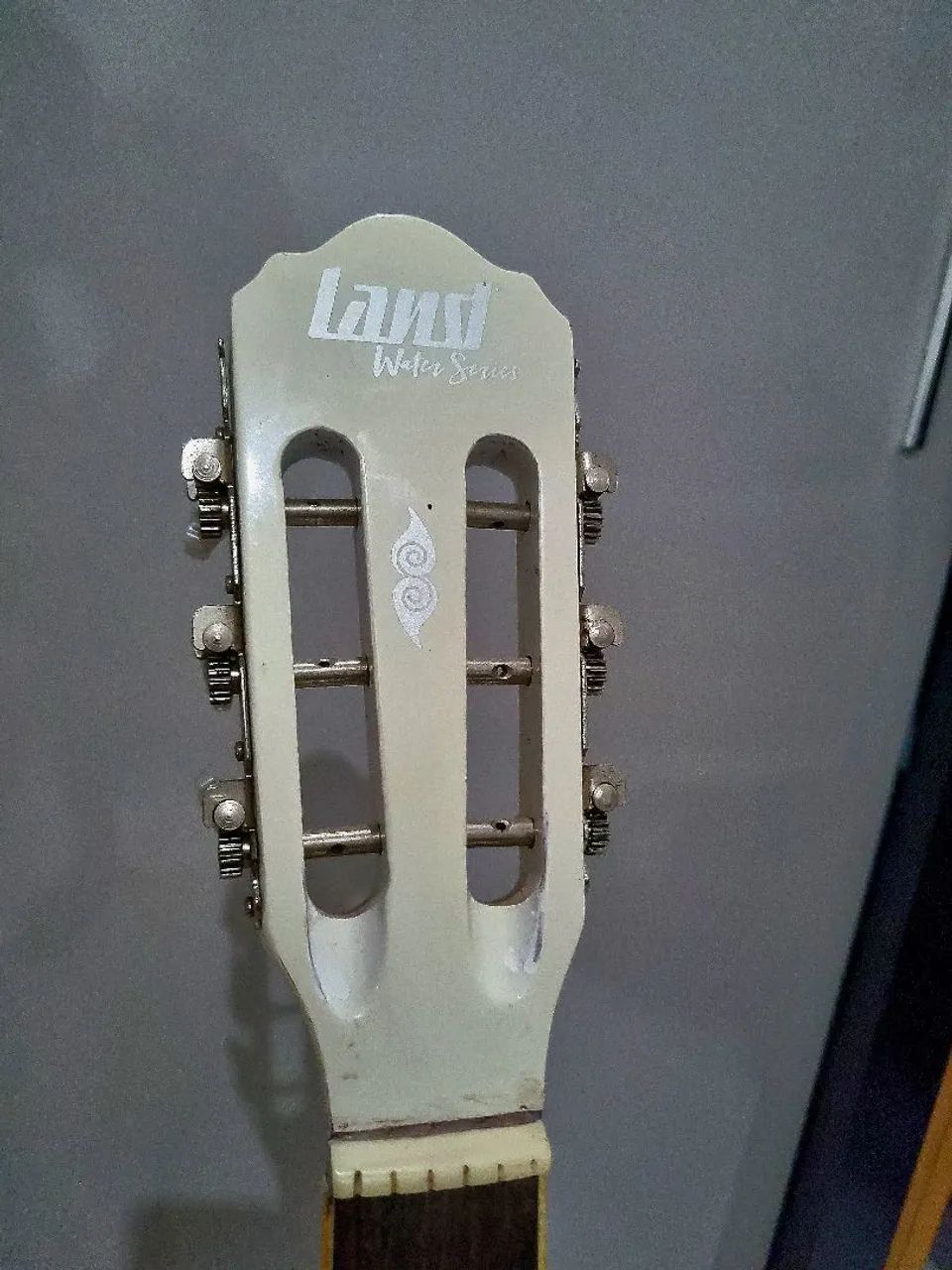 Violão Land elétrico de nylon branco + capa - Foto 4