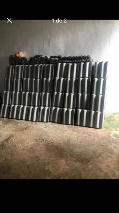 Vendo telhas de cimento e comunheiras de cimento