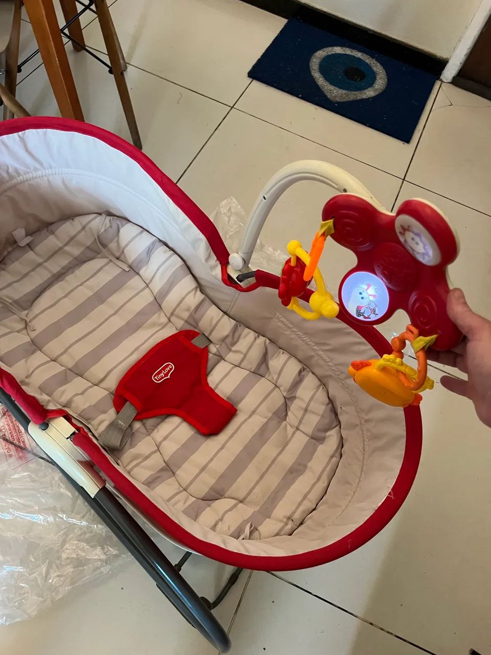 Moisés Ergonômico !  0/3 anos Bercinho Cadeirinha ! Toca vibra acende luzes ! Ac cartão  - Foto 4