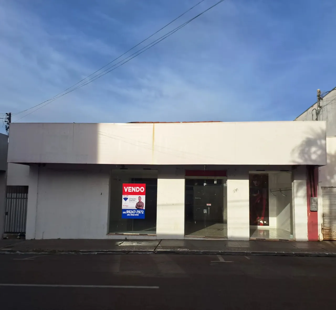 Loja de rua para venda, 261m²