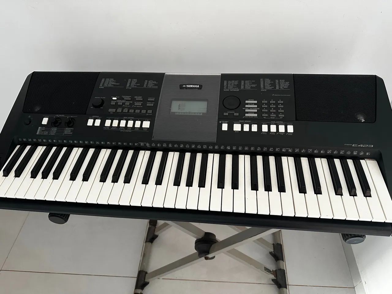Teclado Yamaha PSR-E423