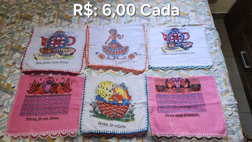 Lindos panos de prato na compra de três  ganhe um lindo brinde  R$6,00 cada