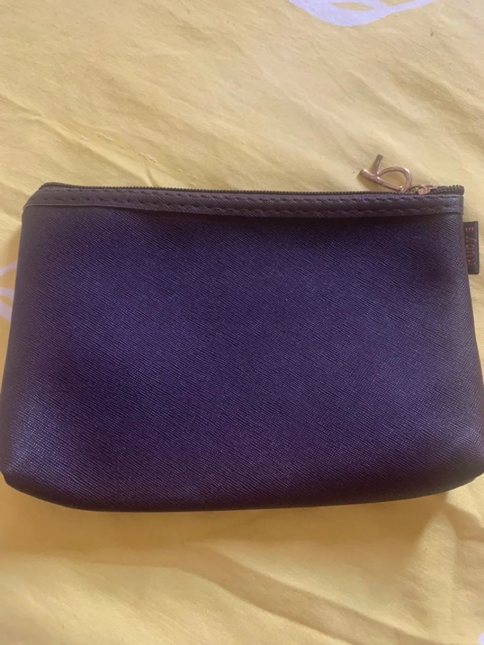 Necessaire Elegante em Couro Sintético