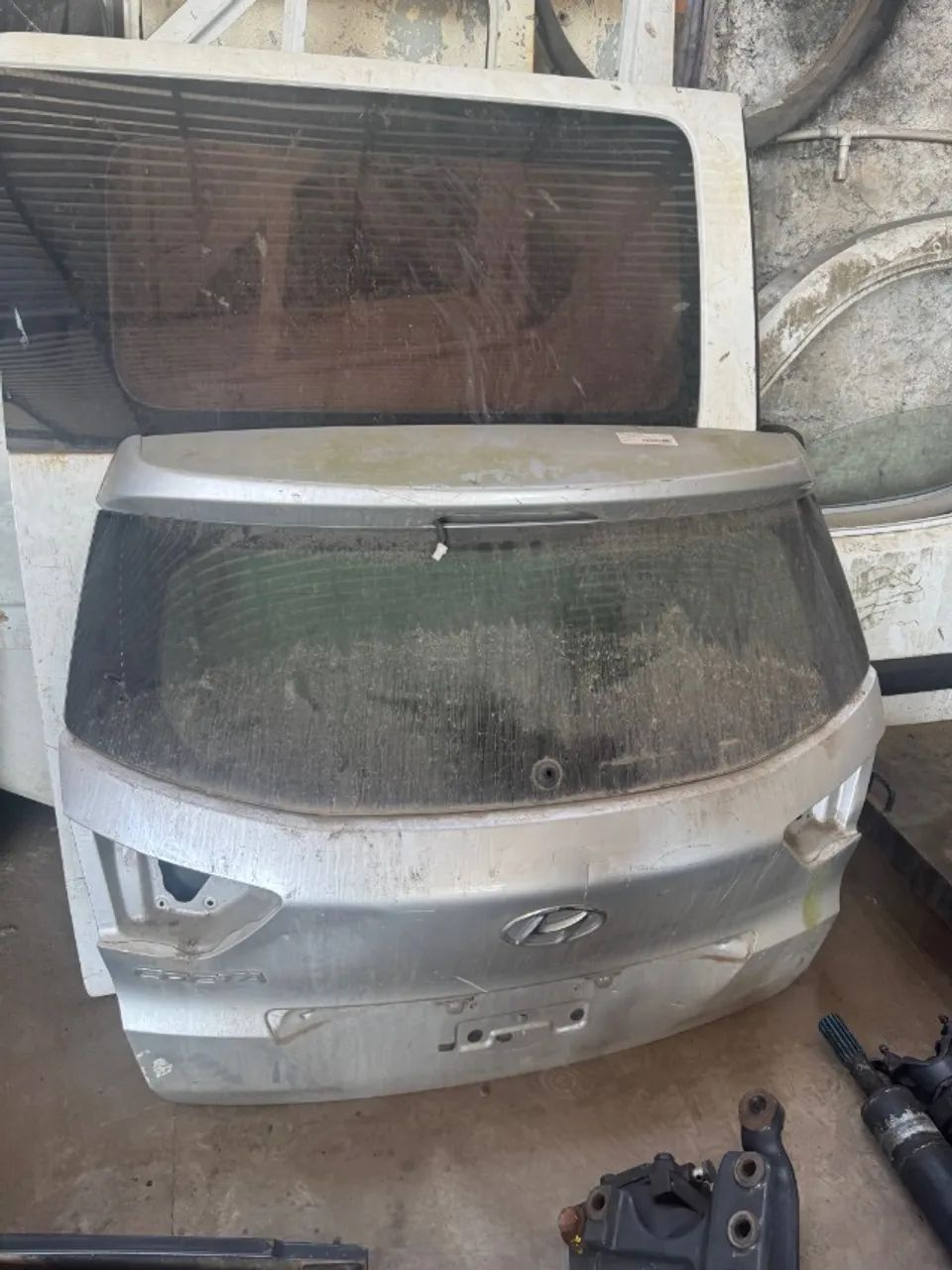 Tampa traseira porta malas Hyundai Creta 2018