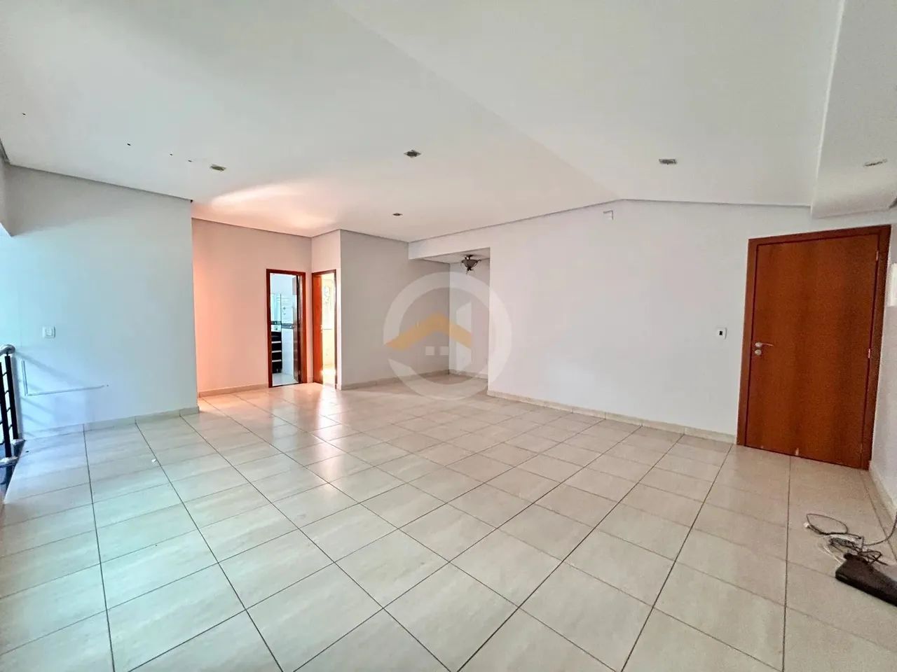 Casa com piscina na Vila Rezende, Goiânia/GO - Foto 11