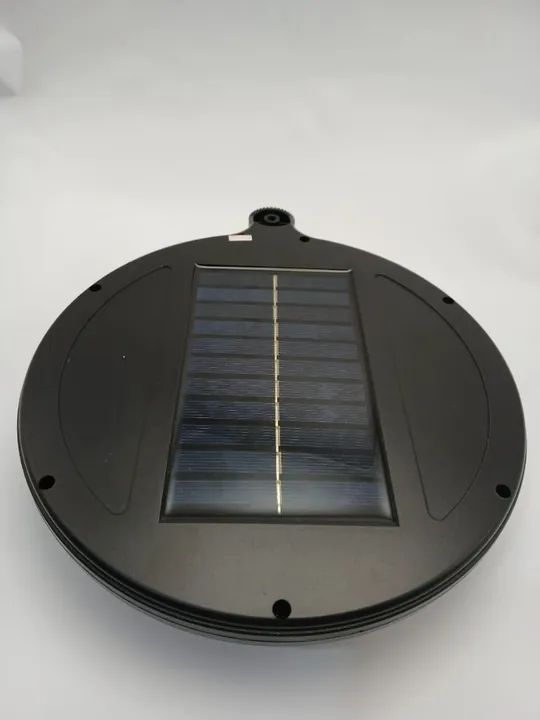Luminária solar com sensor de movimento e controle remoto. - Foto 4
