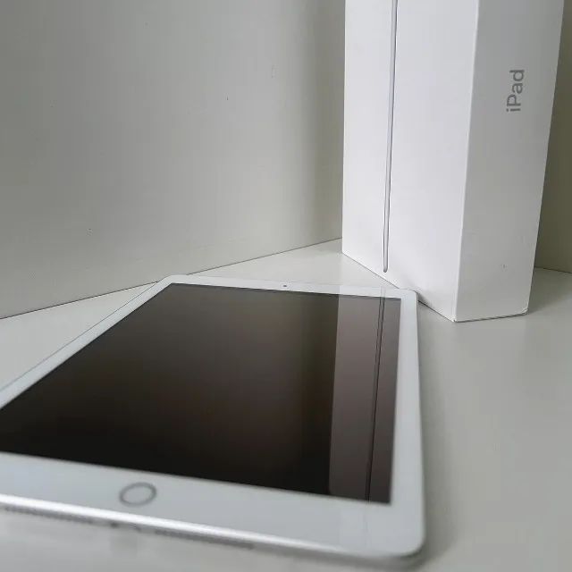 iPad 6th (6ª Geração) 32GB Silver - Tablets e E-Readers - Chico de