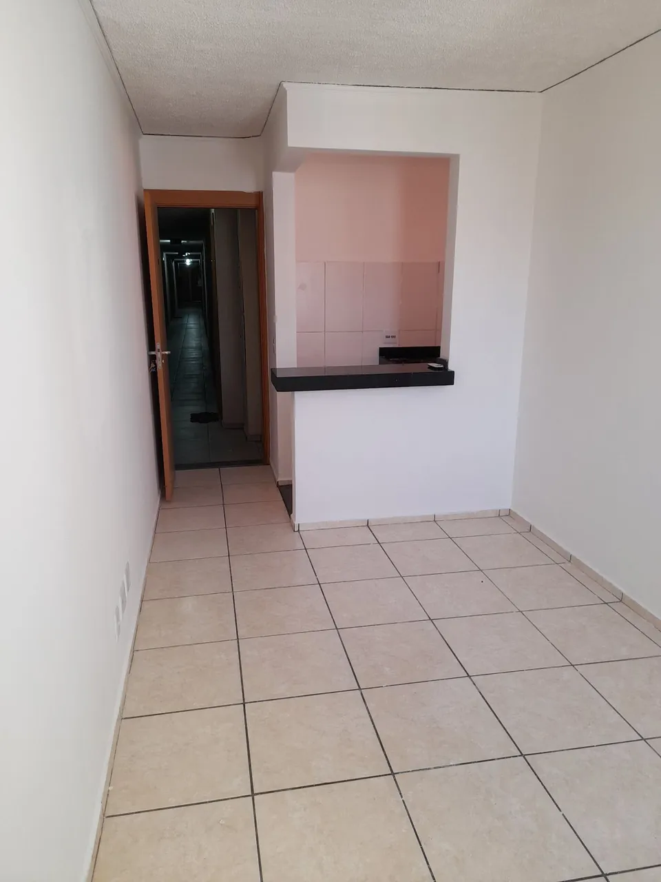 Alugo Apto Atras da UFMS, condomínio San Marino, valor 1450,00 *) Rafael