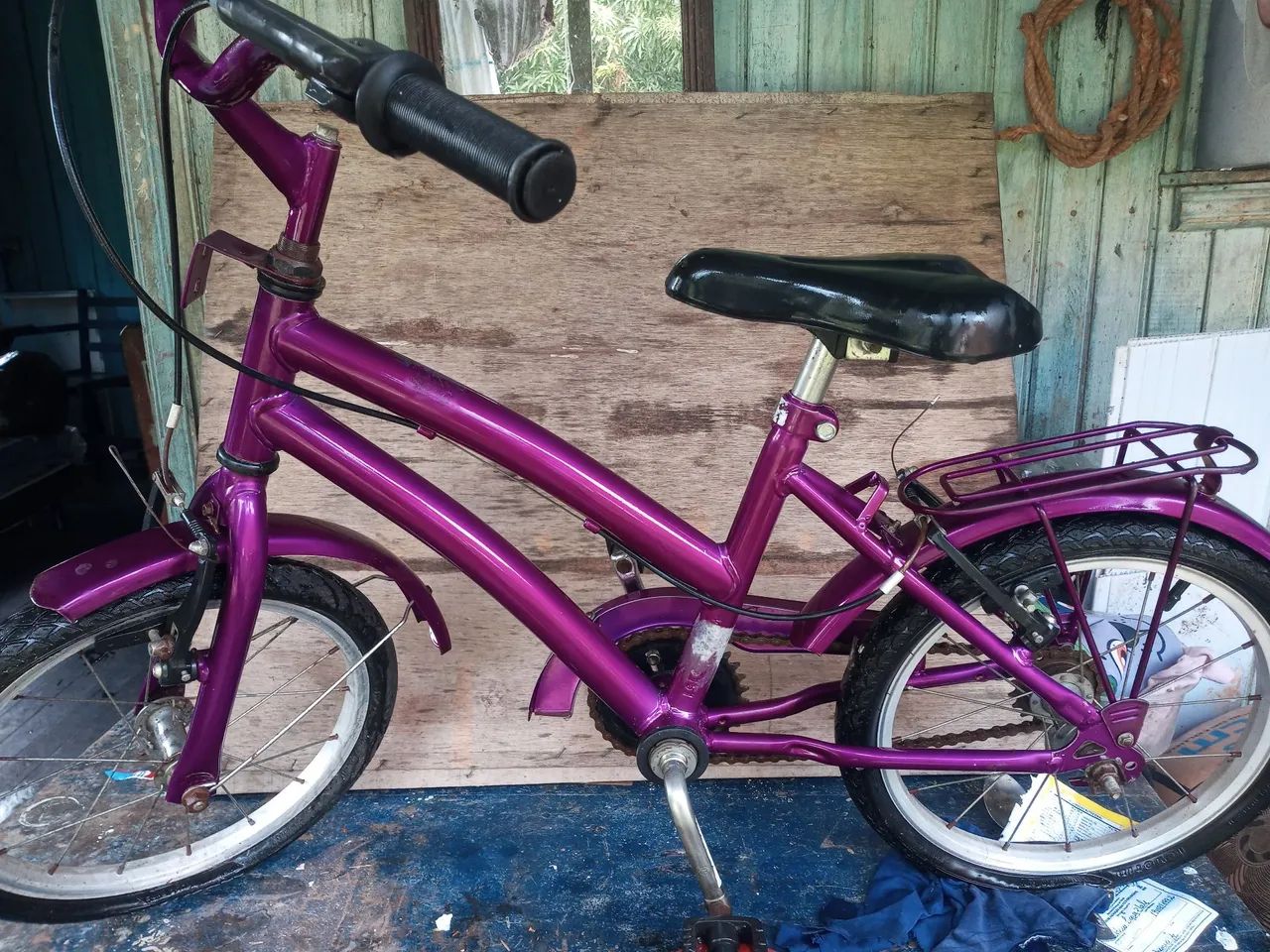 Bicicleta infantil semi-nova