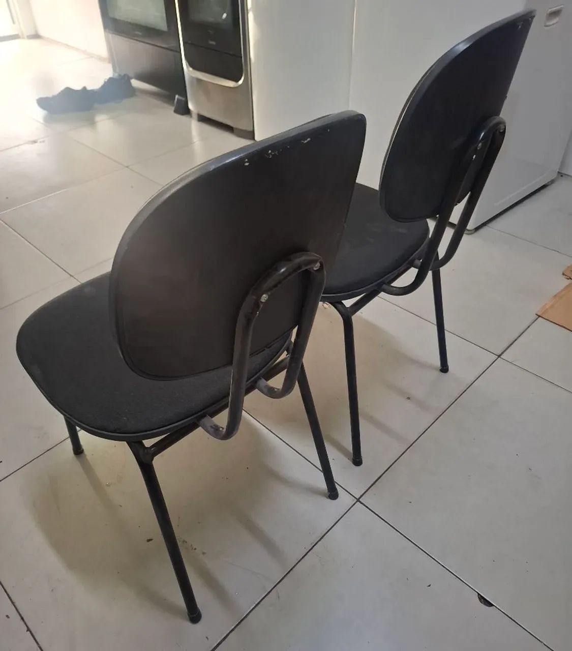  2 Cadeiras de Escritório - Conforto e Design  - Par - Otimo Estado  - Foto 4