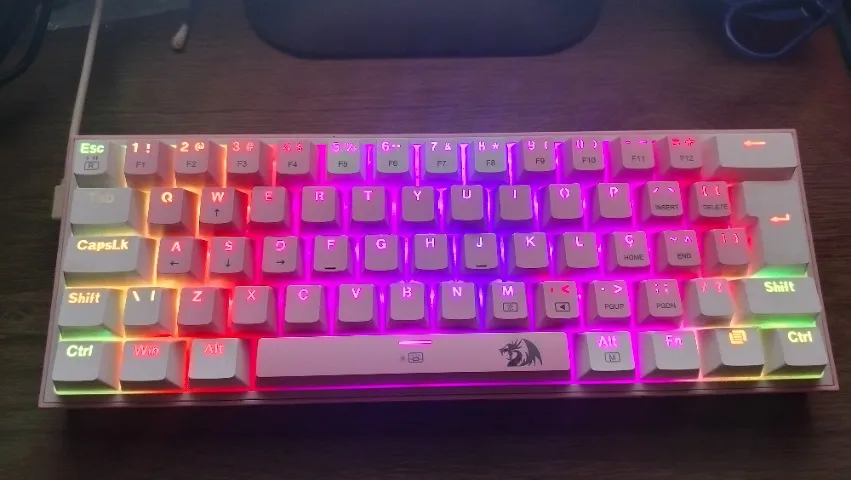 Teclado Redragon K617 seminovo