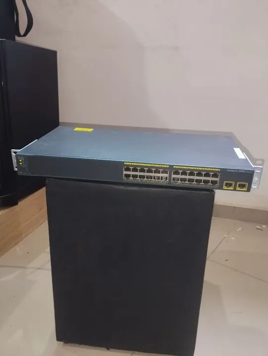 Switch Cisco Catalyst 2960 24p - Foto 4