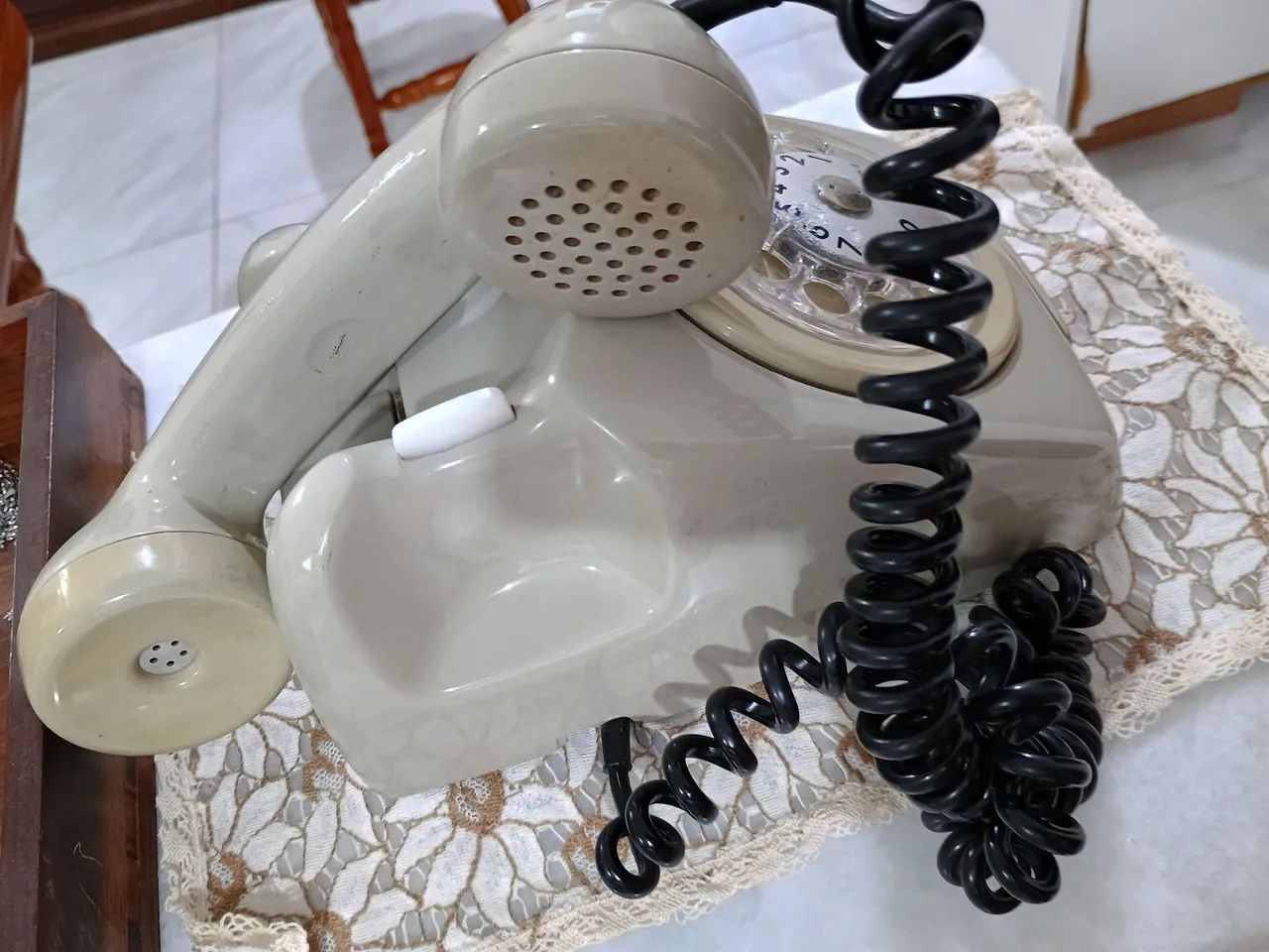 Aparelho de telefone antigo. - Foto 4