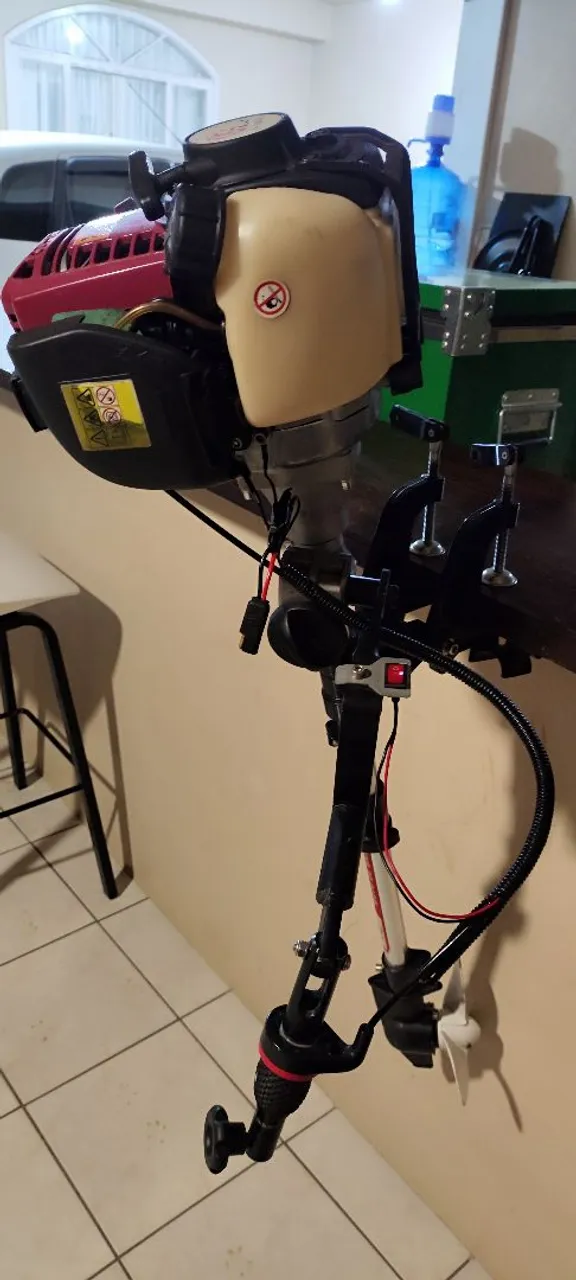 Motor de Barco Portátil - Ideal para Pesca e Lazer