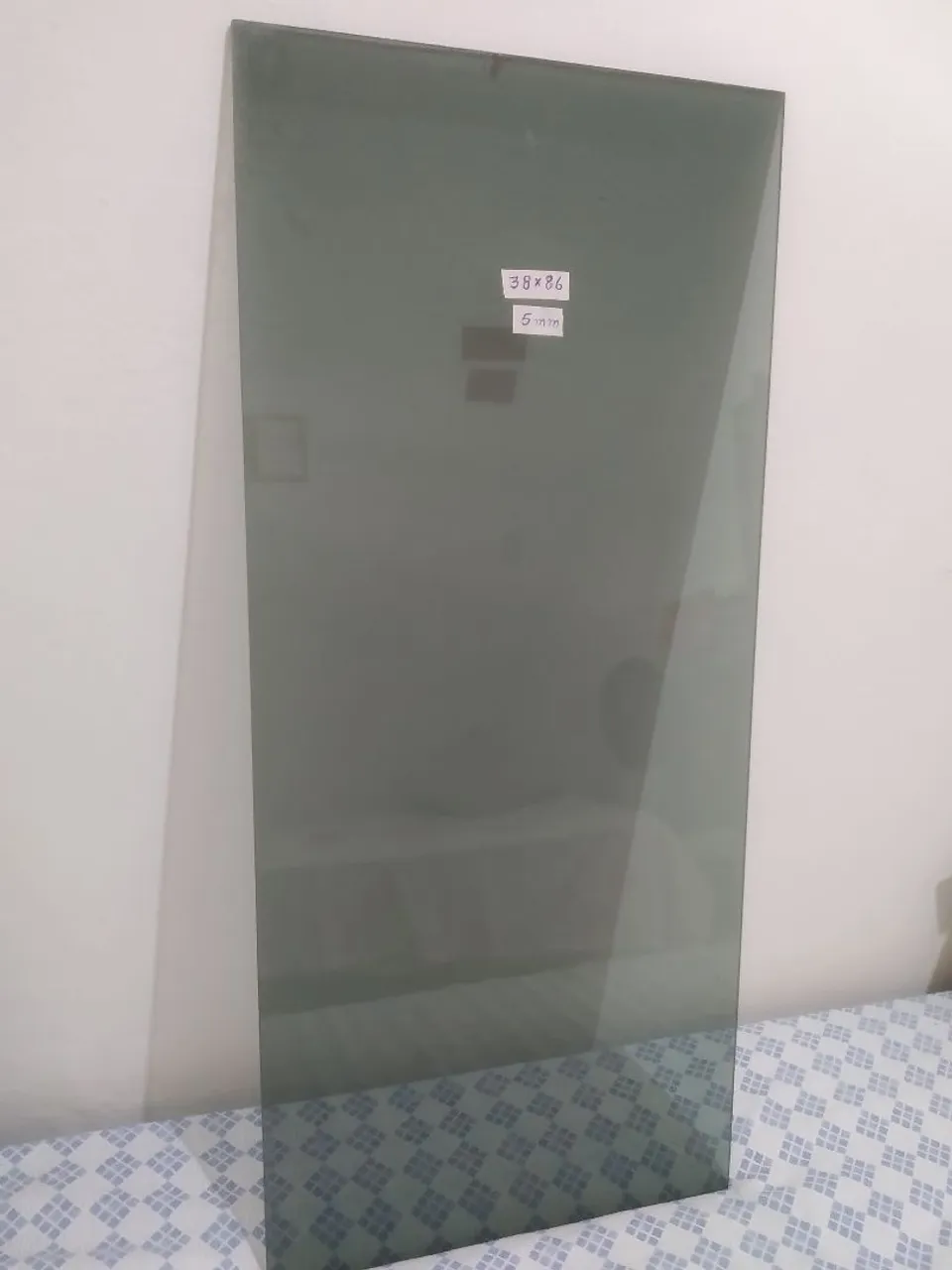 Vidro comum Fumê 38x86cm - 5mm