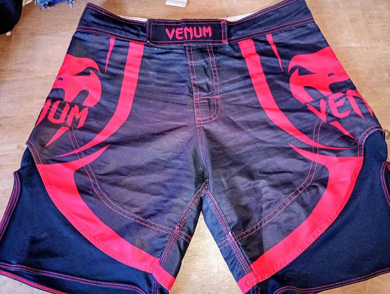 Short de MMA Venum - Tamanho M - Foto 2