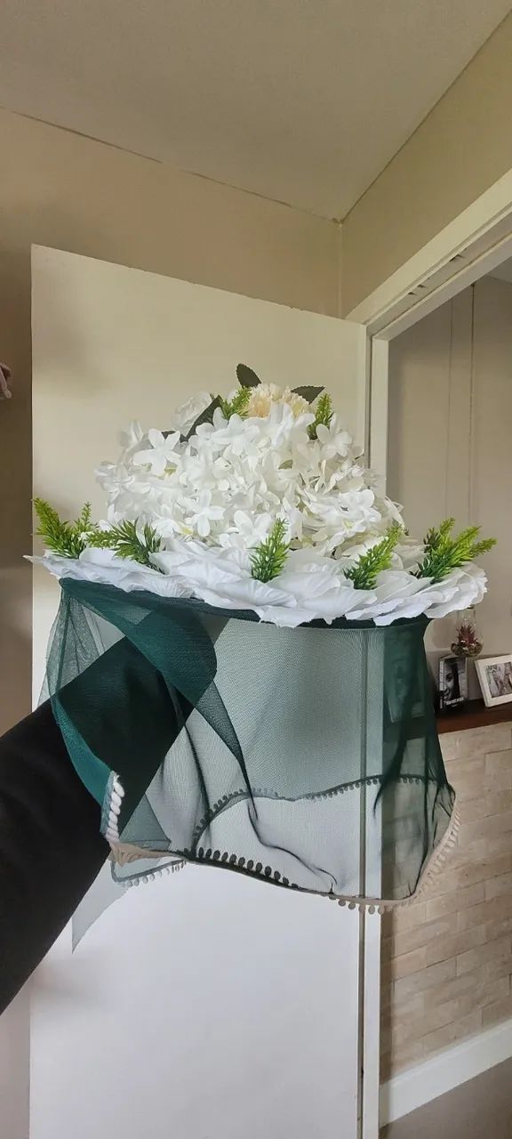 Chapéu de flores para eventos - Foto 2