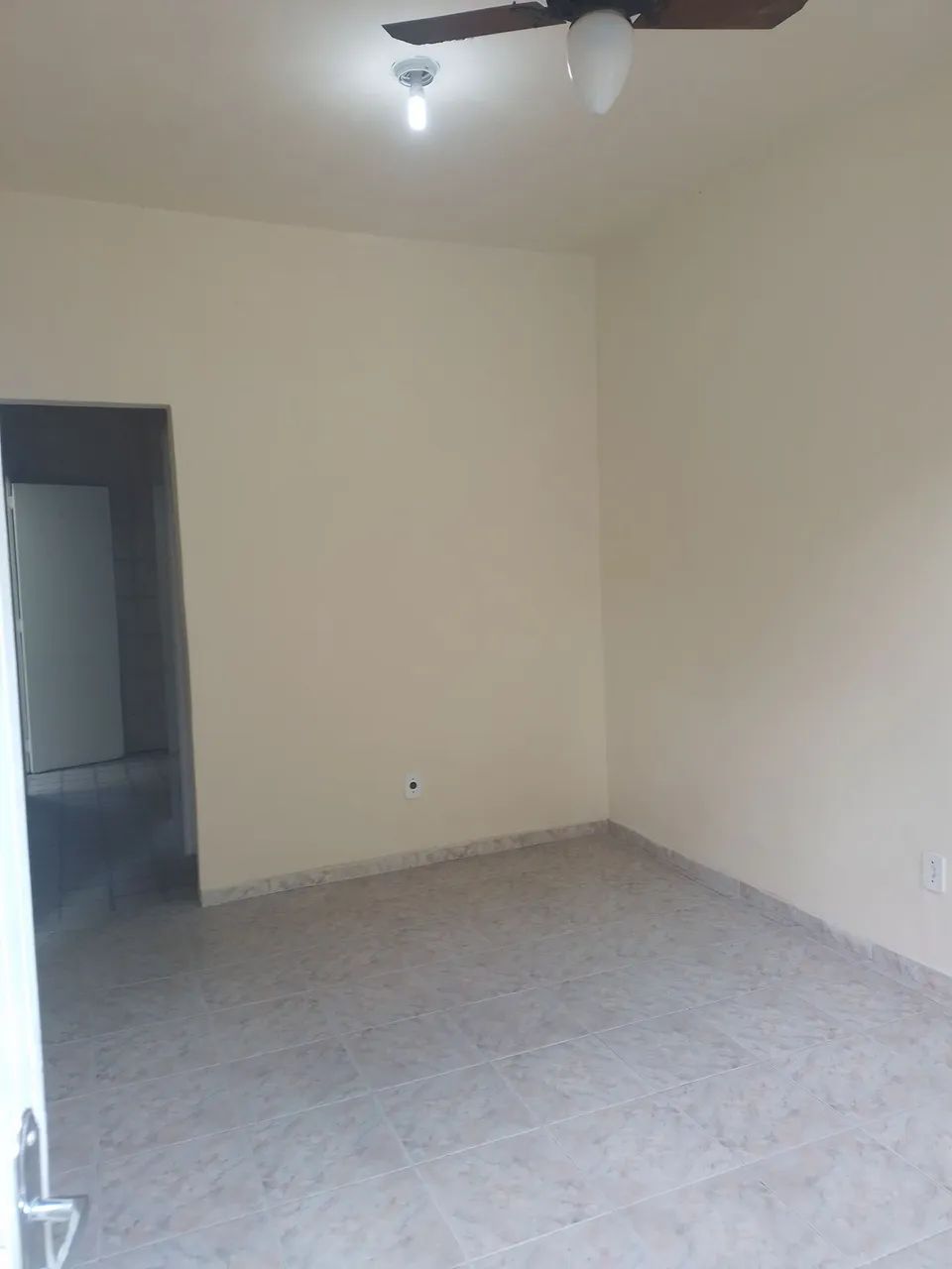 ALUGO CASA na rua General Mitre próximo ao Rio Card, Duque de Caxias, bairro 25 de agosto. - Foto 2
