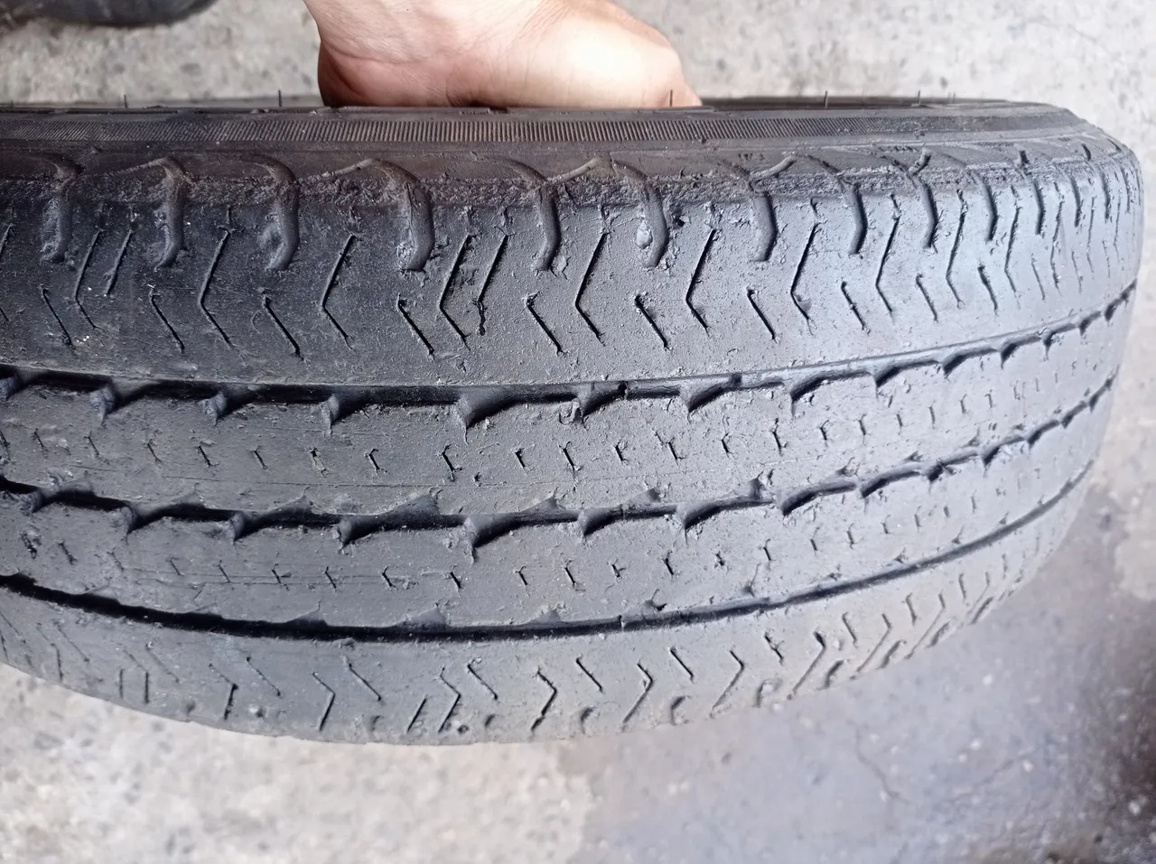 Pneu Pirelli Chrono 8 lonas 195-70-15