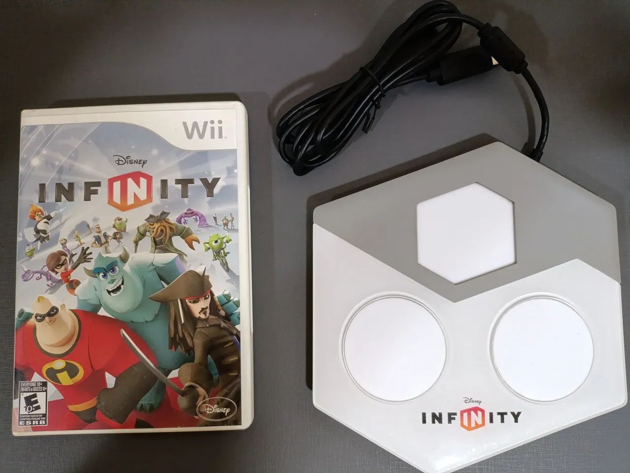 Disney Infinity - Wii jogo + bonecos