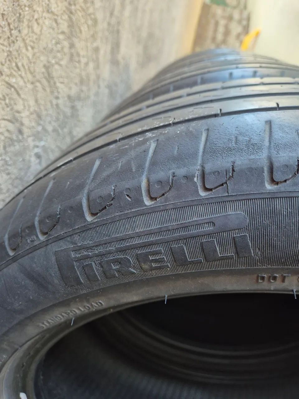 Jogo de Pneus  Usados  Aro 17 Pirelli Cinturato 215/50 R17 91V - Foto 4