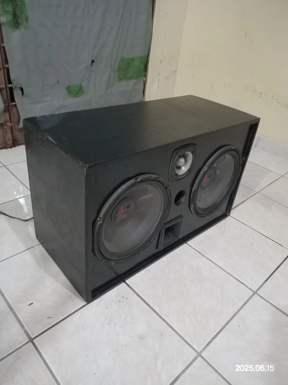 Som paredão de carro, 2 alto falante cyber, 1 corneta, 1 super tweeter