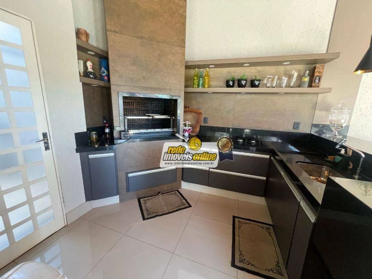 Casa com 4 dormitórios à venda, 330 m² por R$ 1.300.000,00 - Jardim São Bento - Uberaba/MG - Foto 2