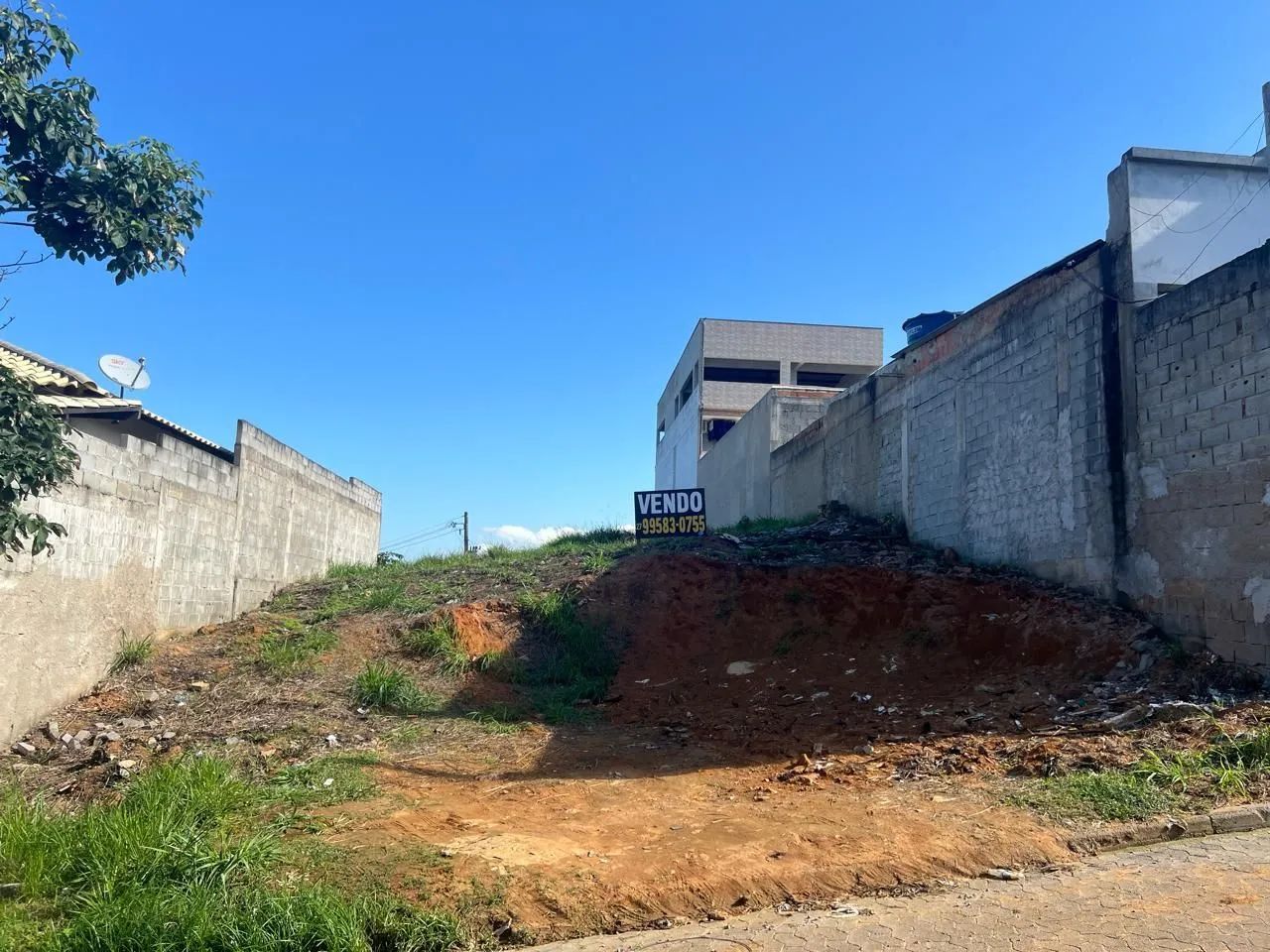 TERRENO COM VISTA PRIVILEGIADA,LOTEAMENTO VISTA DE VITORIA<br>A BAÍA DE VITÓRIA - Foto 2