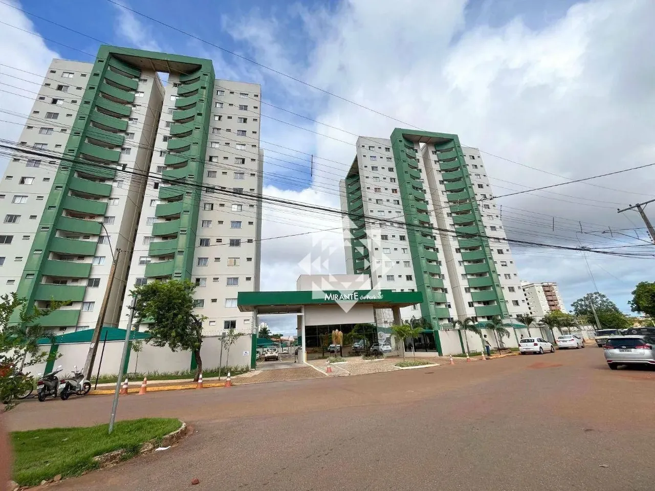 Apartamento com 2 dormitórios para alugar, 61 m² por R$ 2.900,00/mês - Plano Diretor Sul -