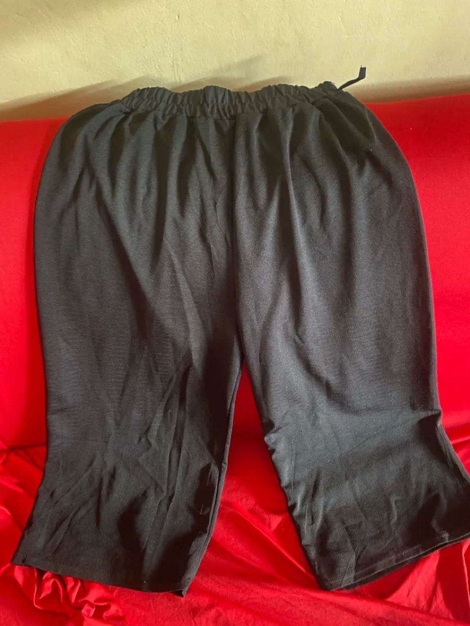 Calça Preta Pantalona - Tecido Leve - Tamanho M/G - Foto 2