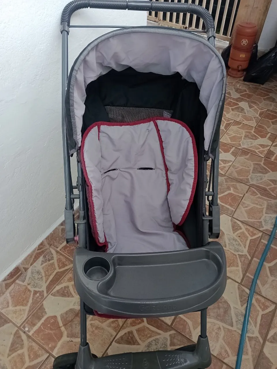 Carrinho de Bebê em Ótimo Estado