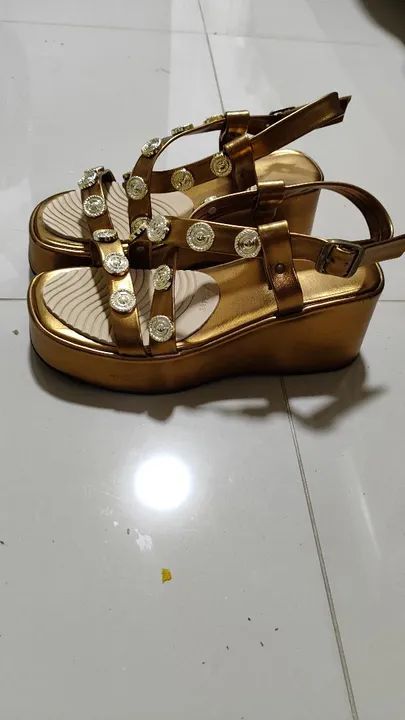 Sandália Bronze nova - Foto 3