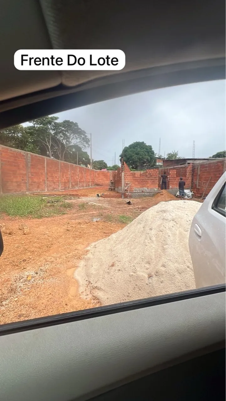 Vendo um terreno medindo 17/25