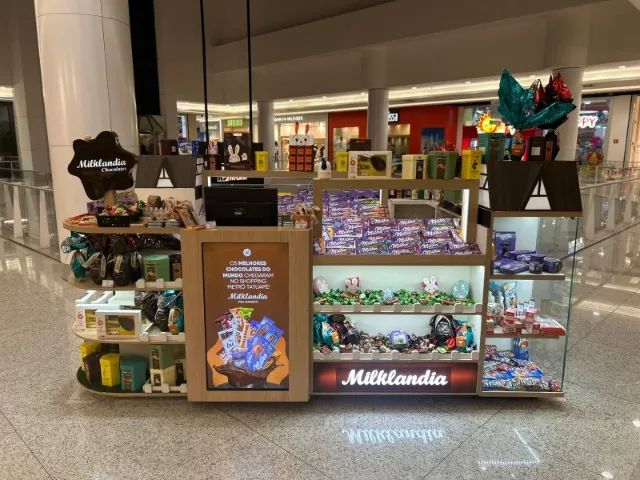 Quiosque completo com Tv de Led com Franquia Chocolates