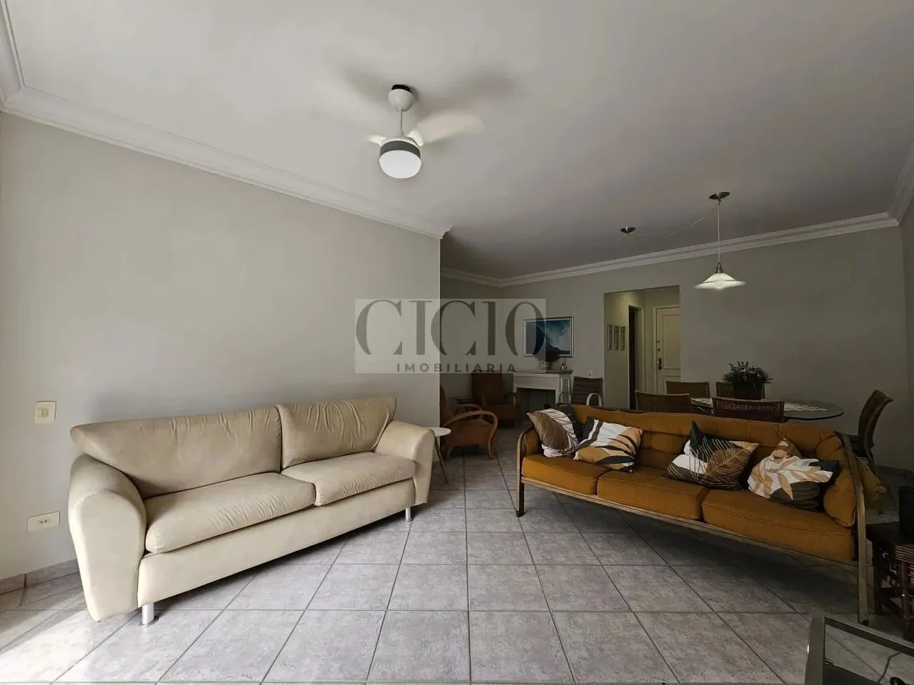 Locação de Apartamento Mobiliado na Praia da Pitangueiras, Guarujá