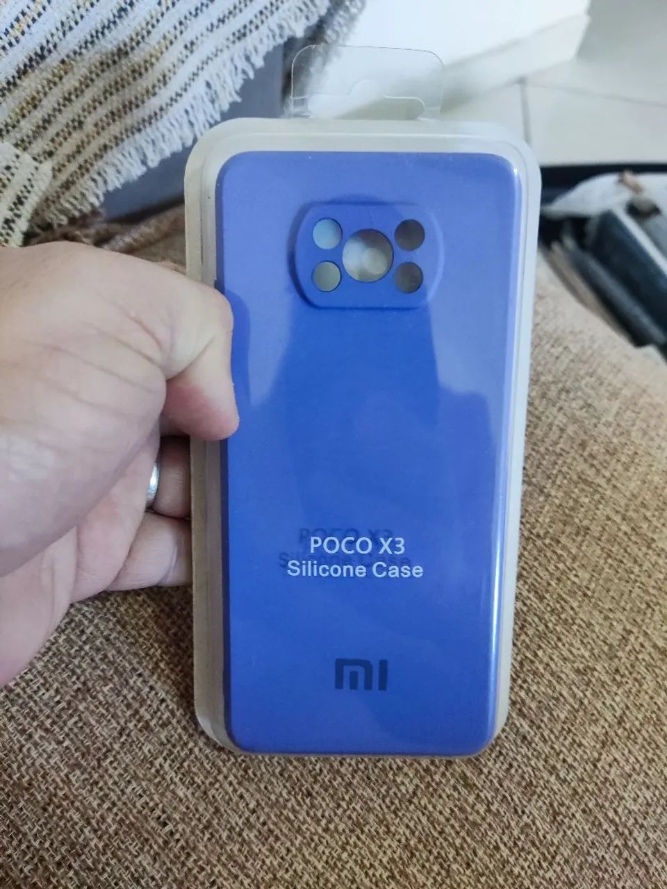 Capa celular poco X3  - Foto 2