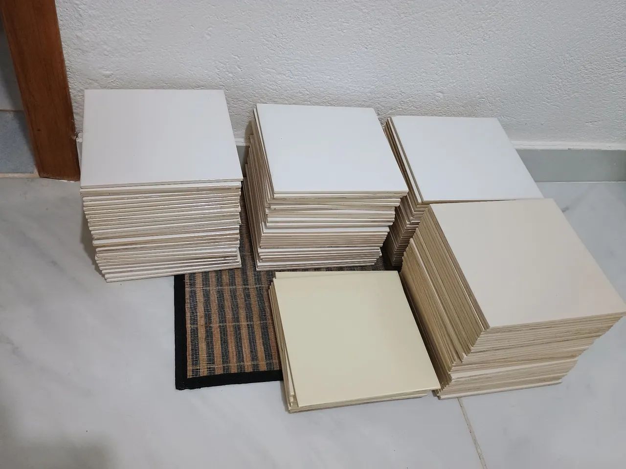 Azulejos Cerâmicos Brancos - Diversas Unidades - Foto 4