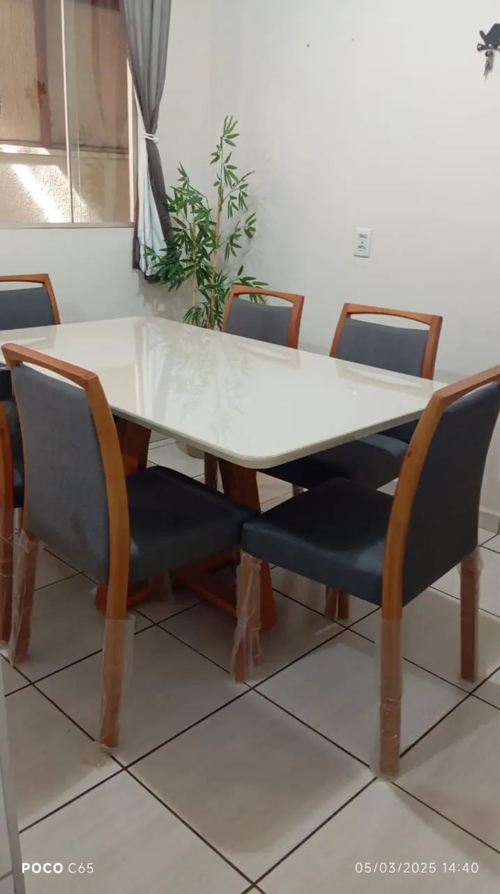 Mesa Off White Com 06 Cadeiras Madeira Maciça 