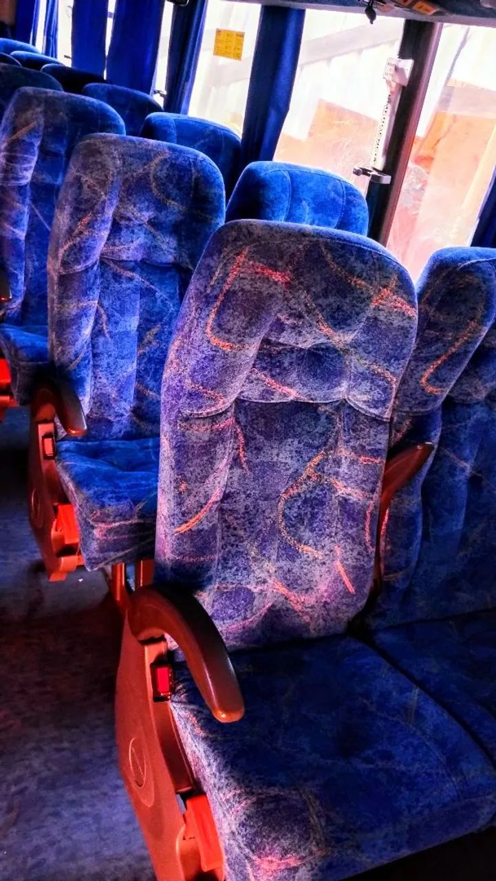 Vendo micro ônibus cums impecável  - Foto 14