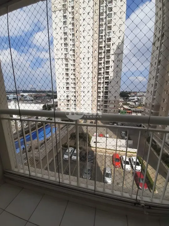 Apartamento à venda em Piraporinha com 3 dormitórios e 63 m² de área útil.