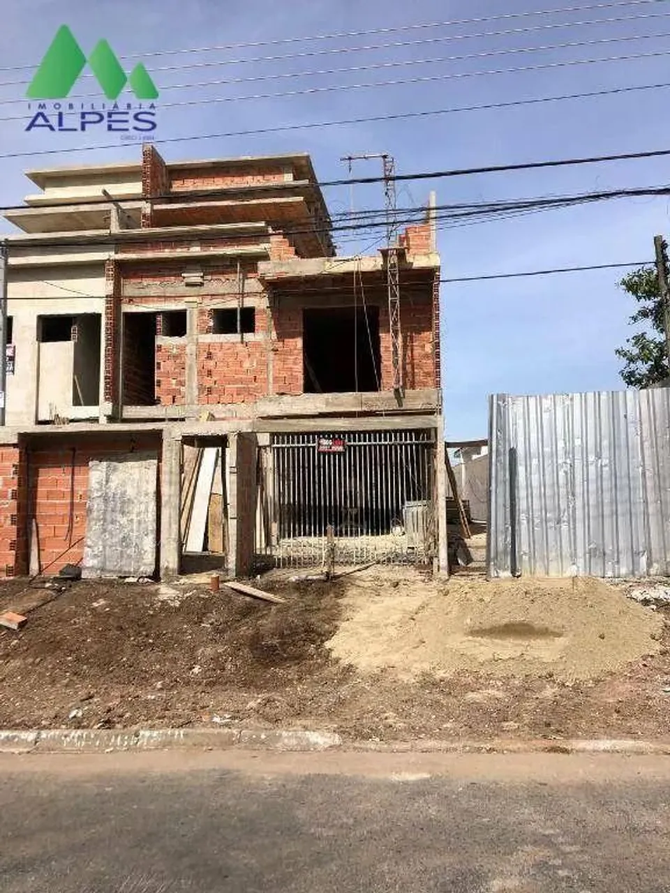 Sobrado com 3 dormitórios à venda, 135 m² por R$ 870.000,00 - Capão Raso - Curitiba/PR