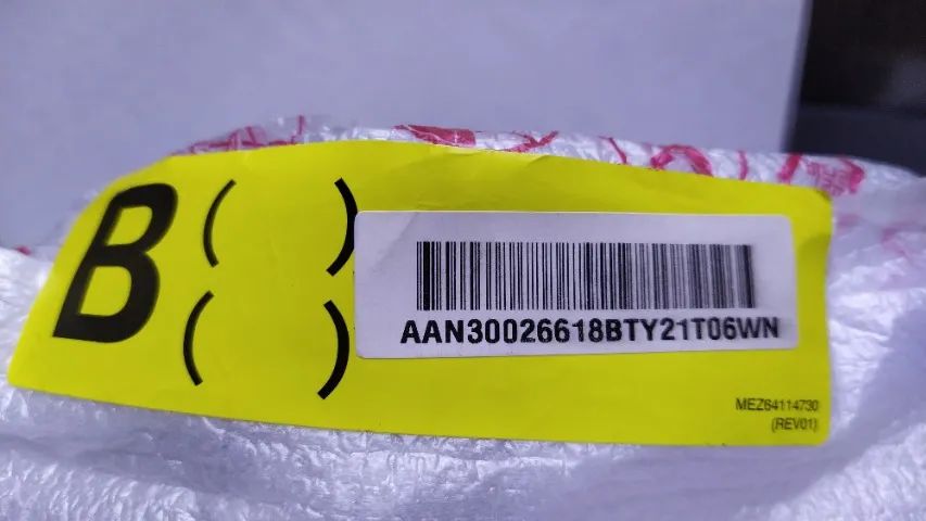 Pés/ Pedestal para TV LG 60" e 65" com os parafusos. - Foto 3