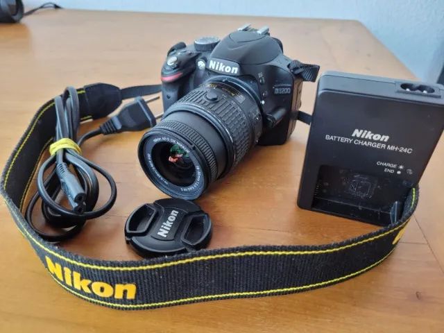 Câmera Nikon D3200 Pouquíssimo usada!