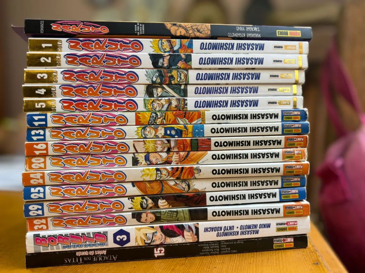 Coleção de 16 Mangás (Naruto Gold + Naruto + Boruto + Attack on Titan) - Ótimo Estado 