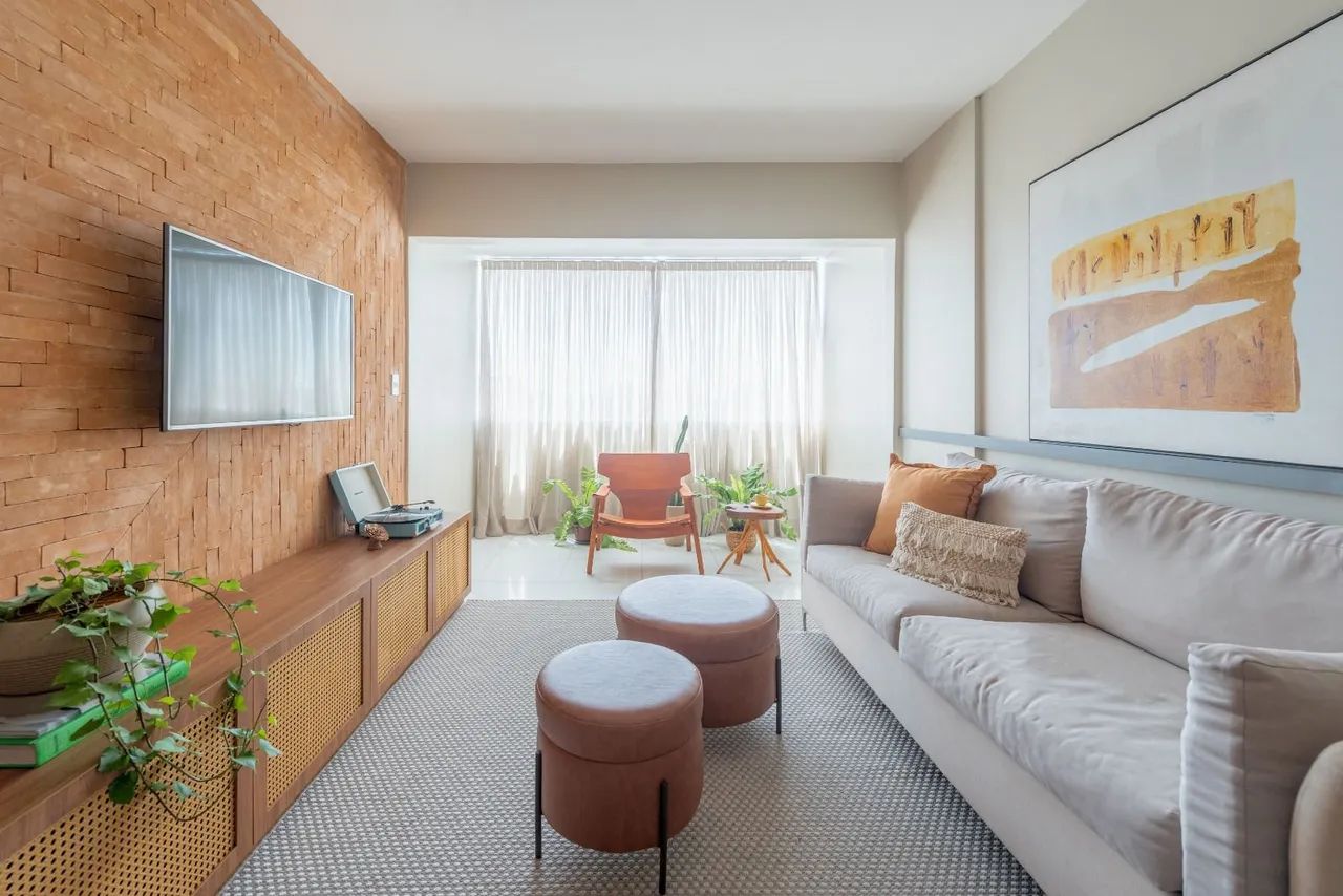Vendo Apto. 3 Quartos, 1 Suite, com 107m², Todo Reformado Andar Alto, Poço. - Foto 2