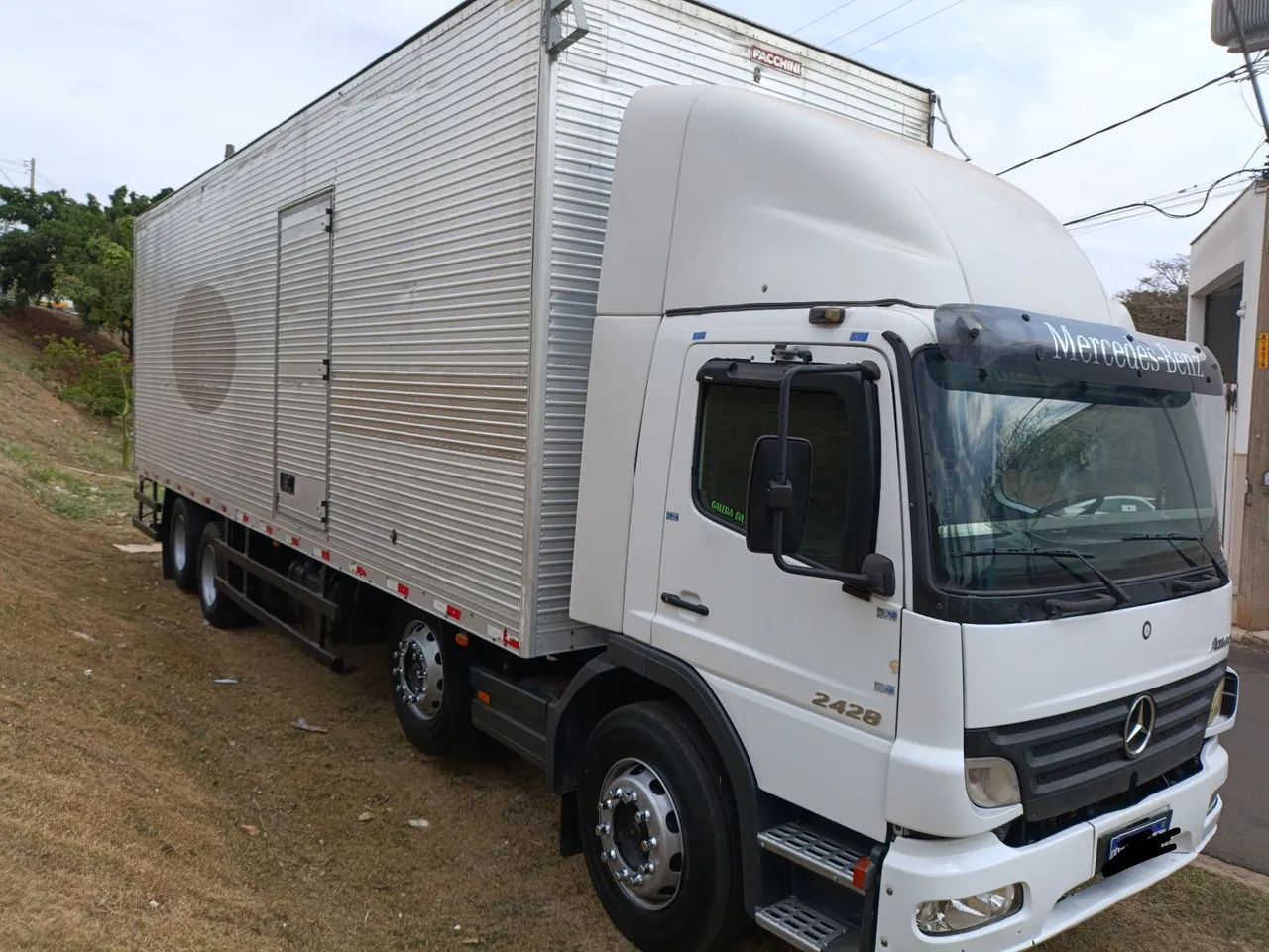 MB Atego 2428 BITRUCK 2011 baú de 9,50 - Foto 3