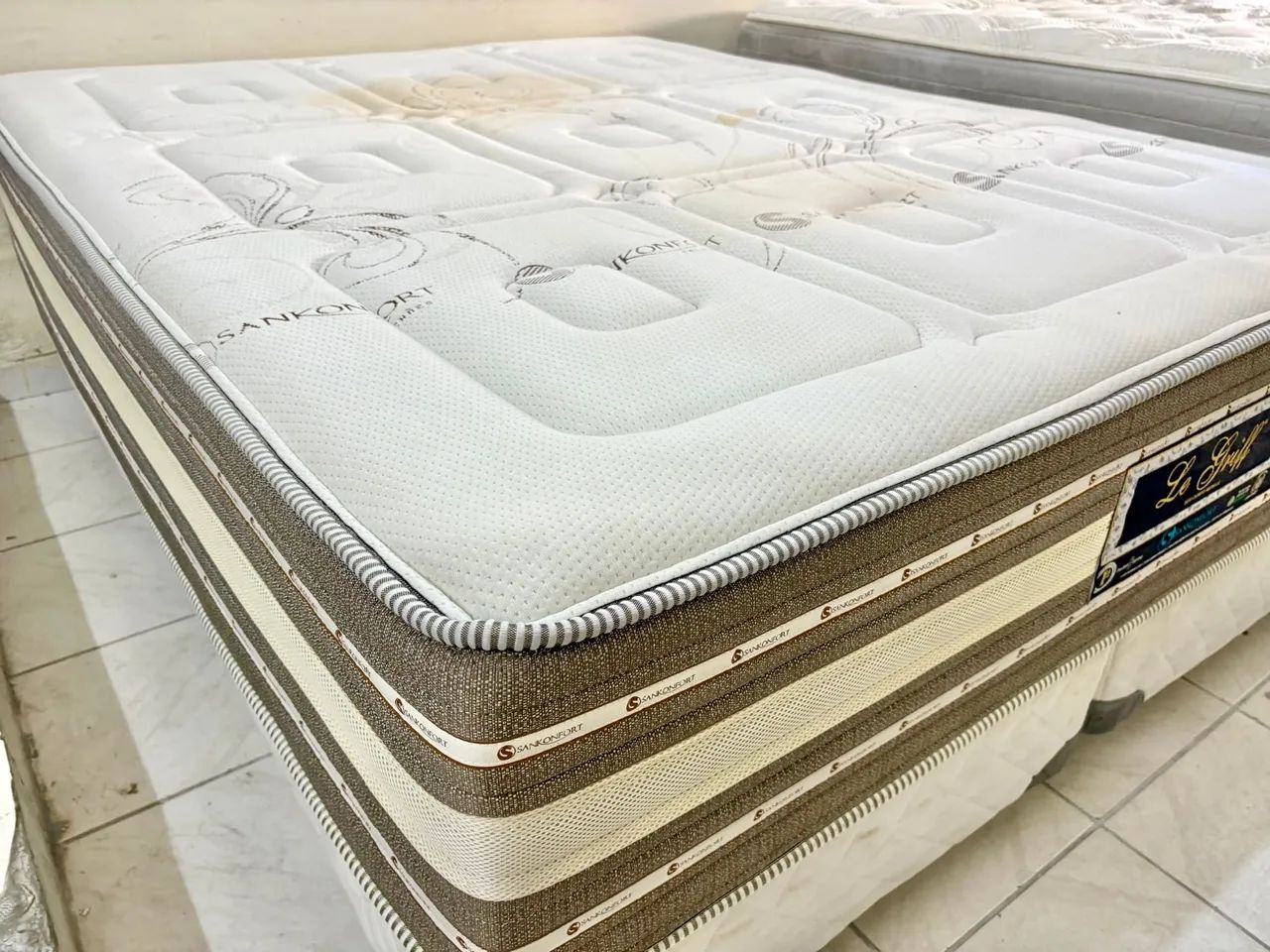 Cama box de casal Queen , cama Queen size  - Foto 5