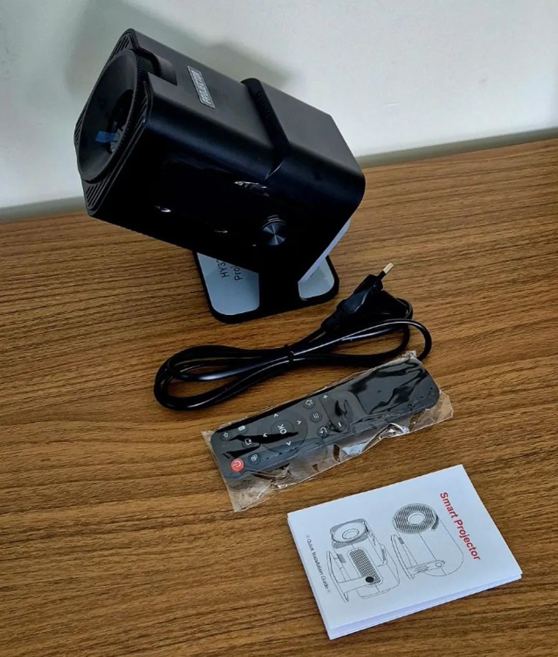 HY 320 Projector402624997859020801